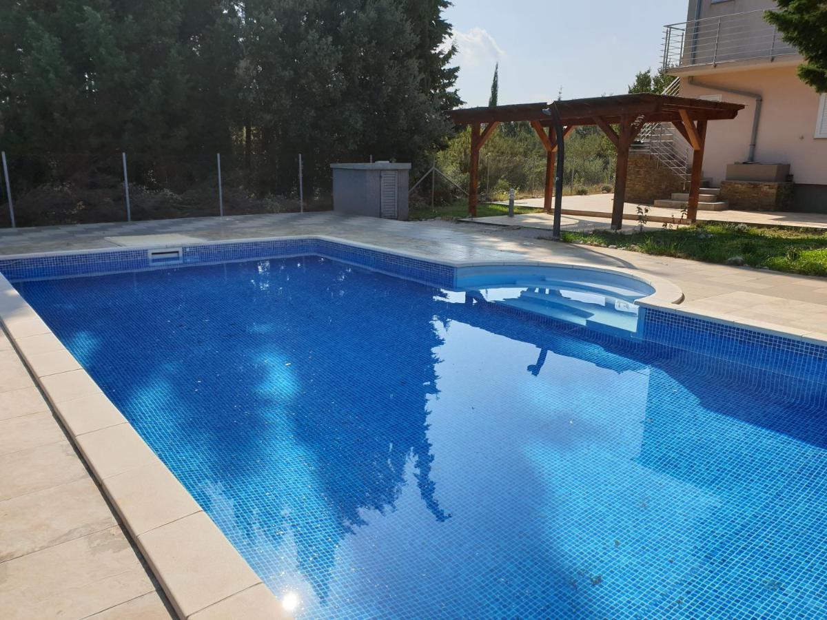 Olive Apartments Ugljan Ngoại thất bức ảnh