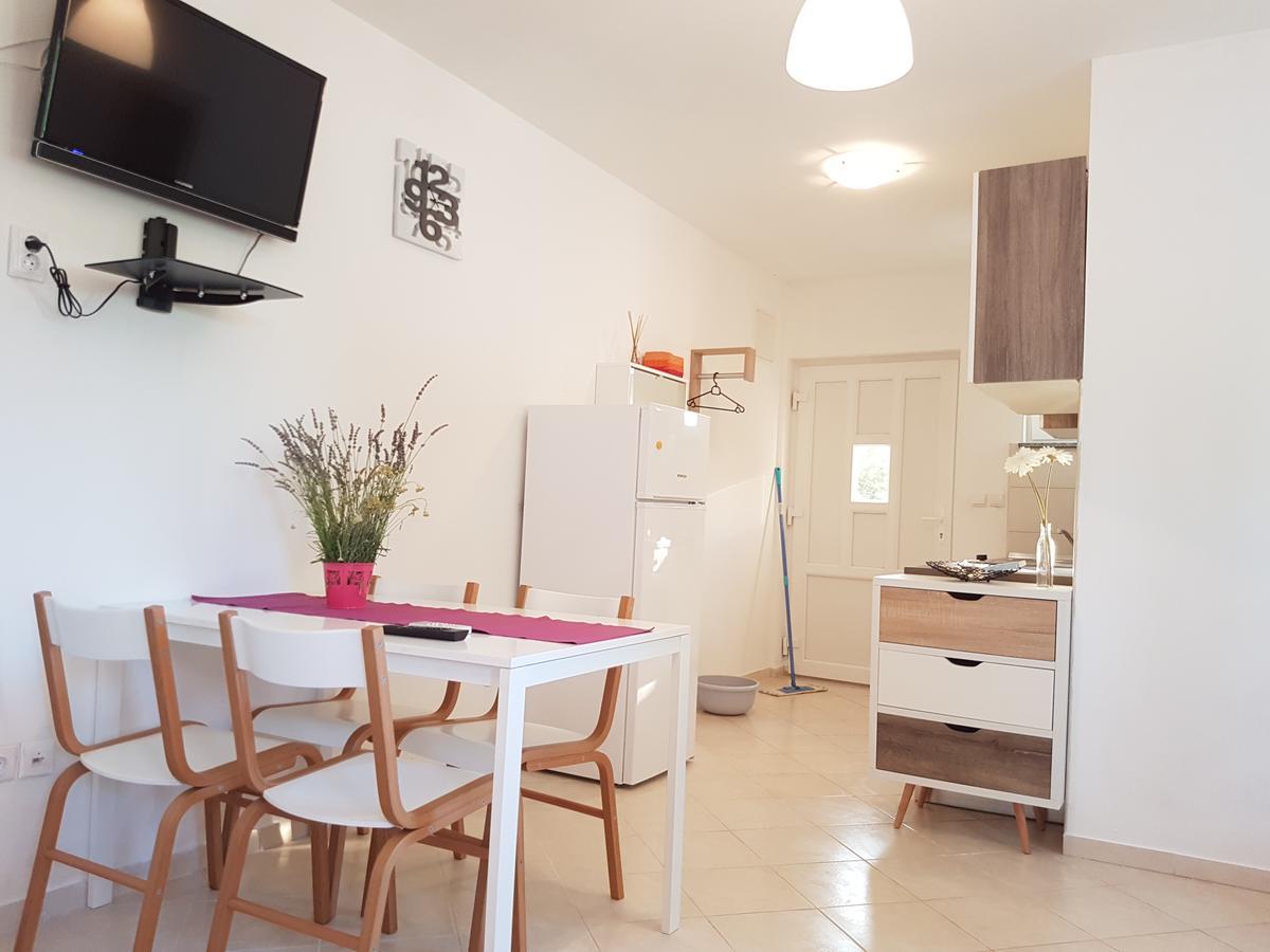 Olive Apartments Ugljan Ngoại thất bức ảnh